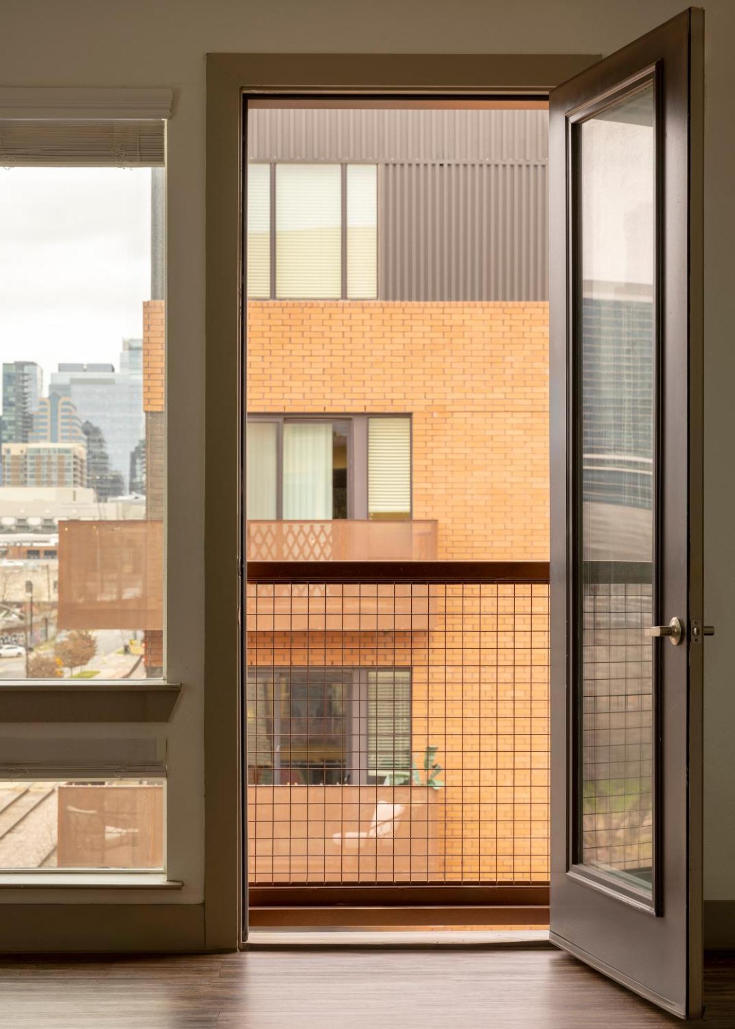 Sonder At East 5th 4*